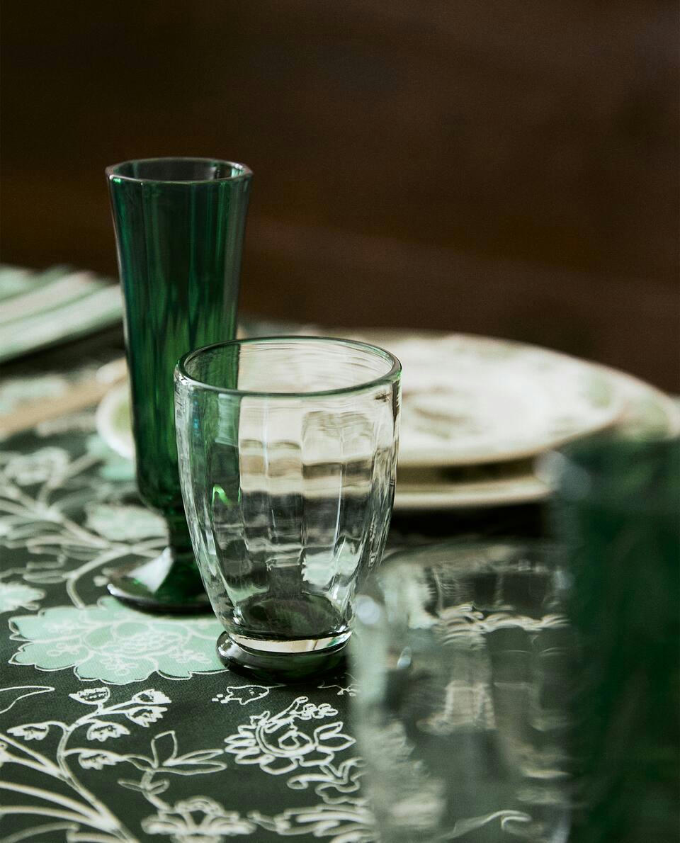 COLOURED GLASS TUMBLER