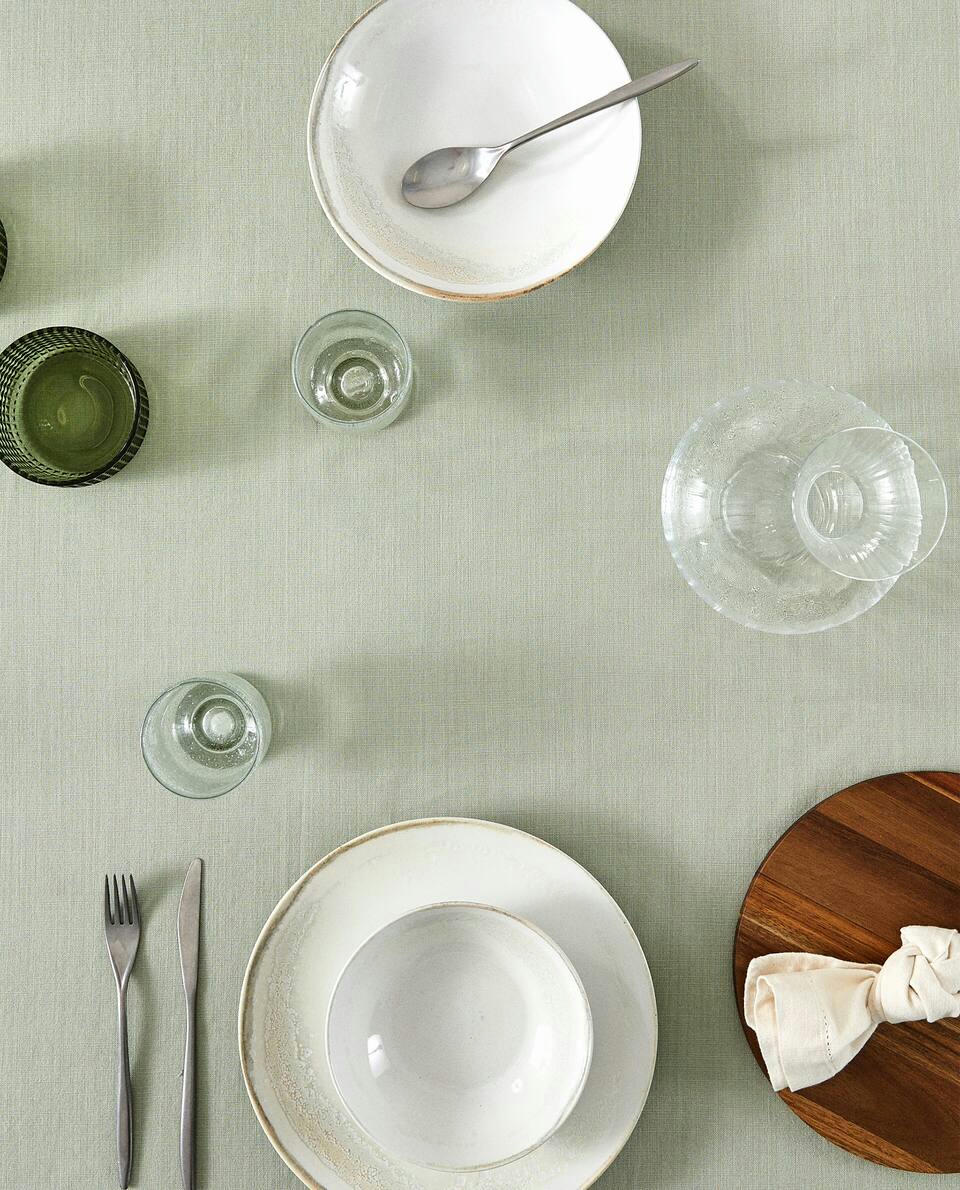 HEMSTITCHED TABLECLOTH