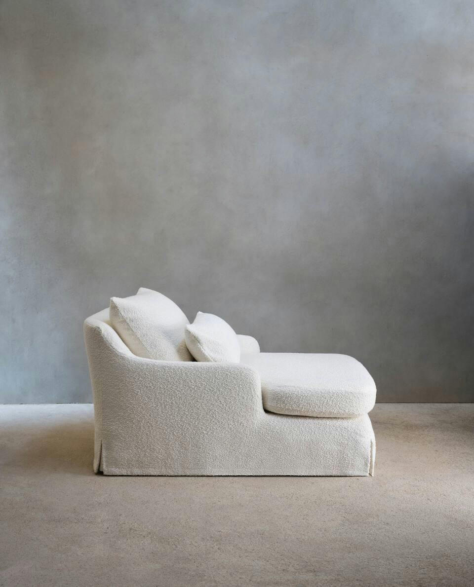 LOVESEAT 01