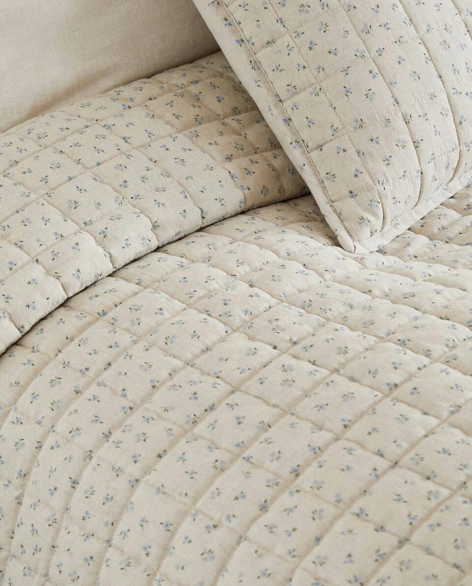 QUILTED FLORAL QUILT