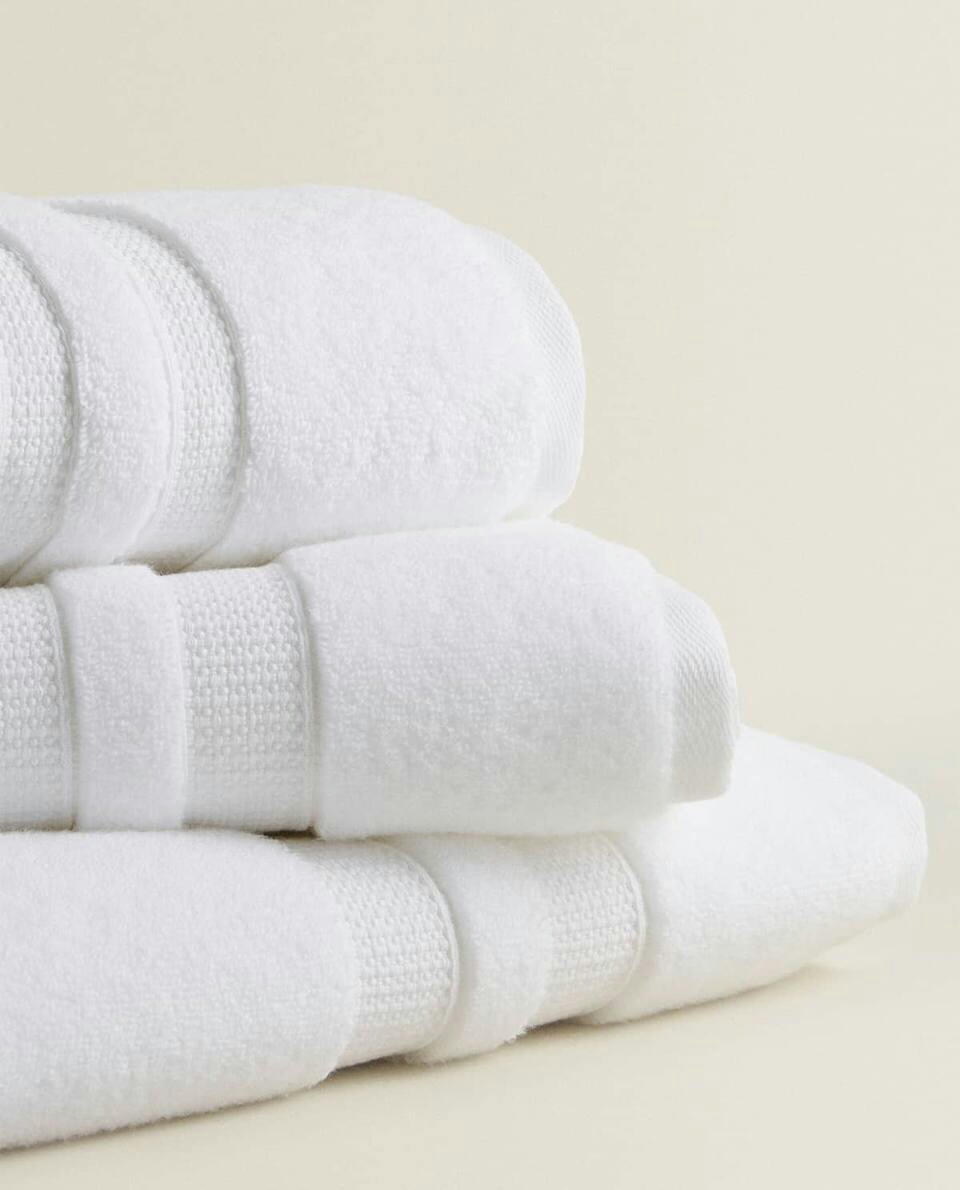 EXTRA SOFT TOWEL WITH DOUBLE BORDER