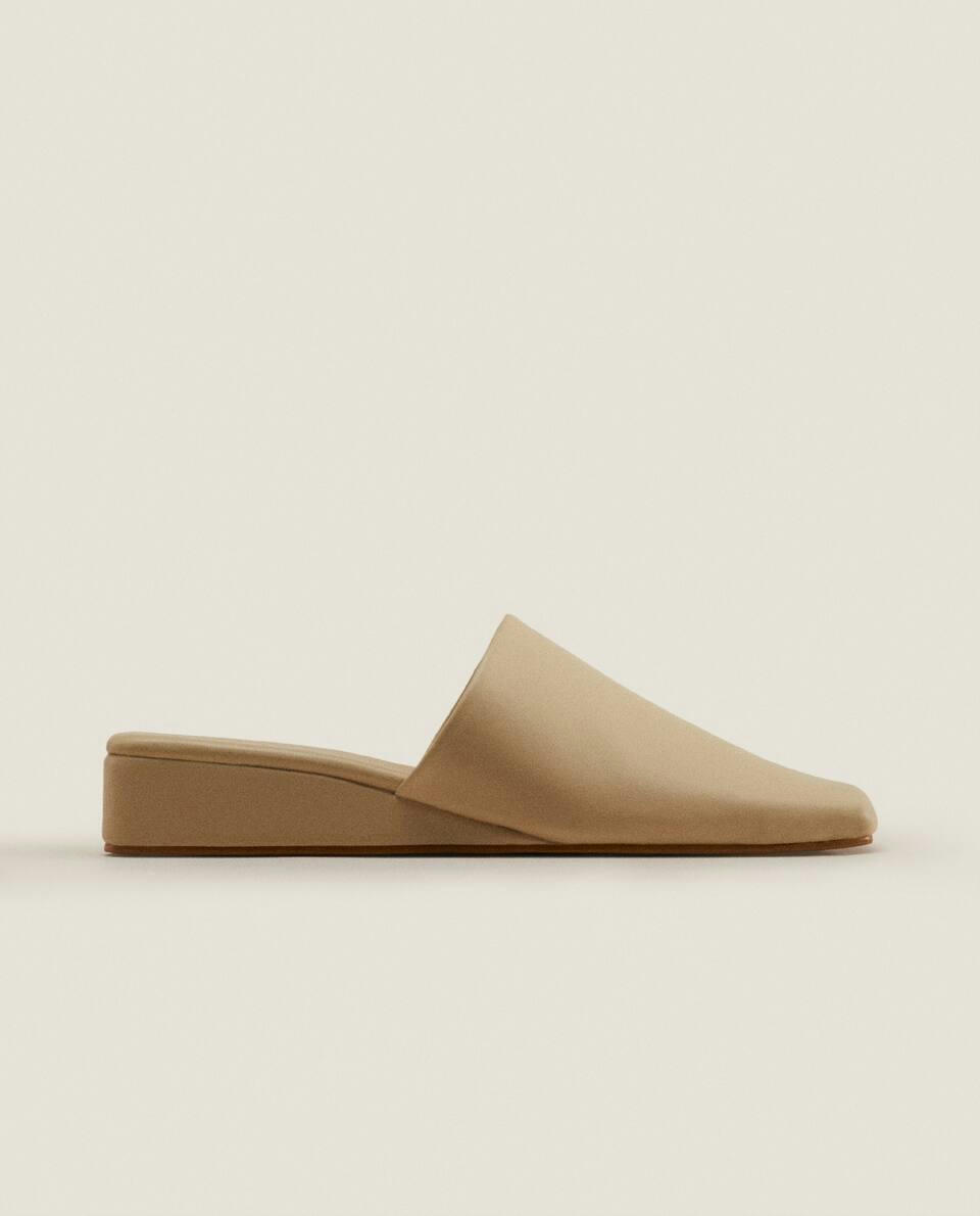 LEATHER MULE WEDGES