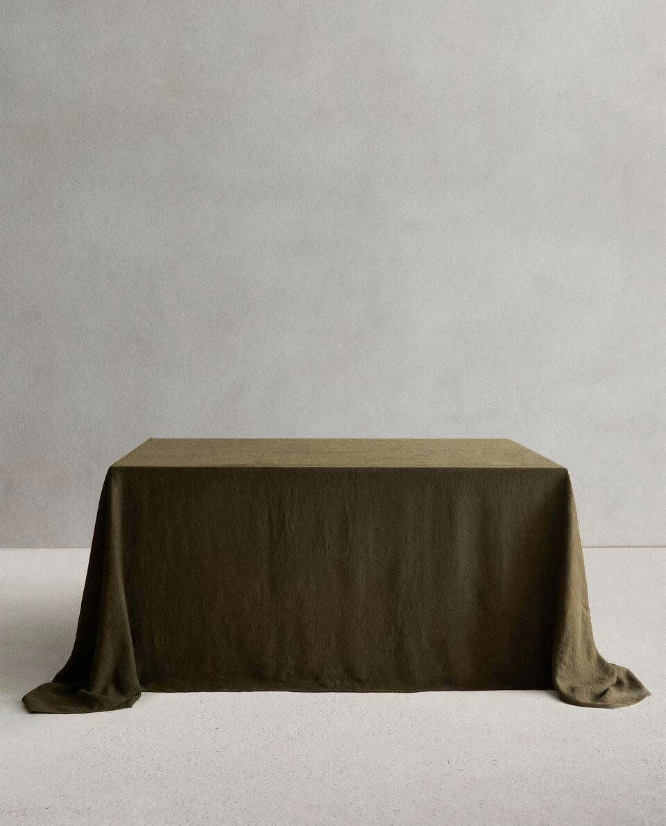 TABLECLOTH 01