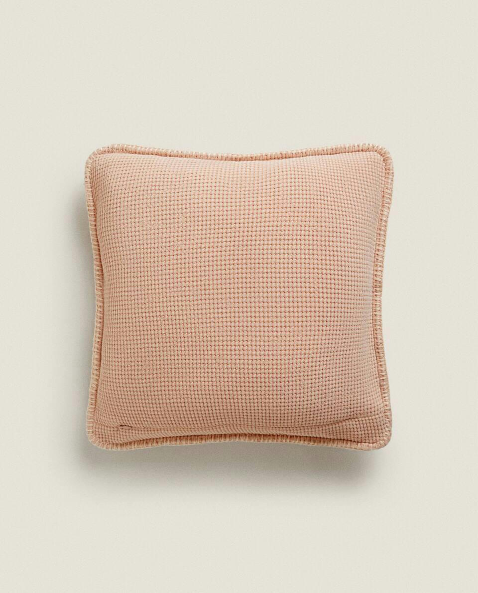 TEXTURED WAFFLE-KNIT CUSHION COVER