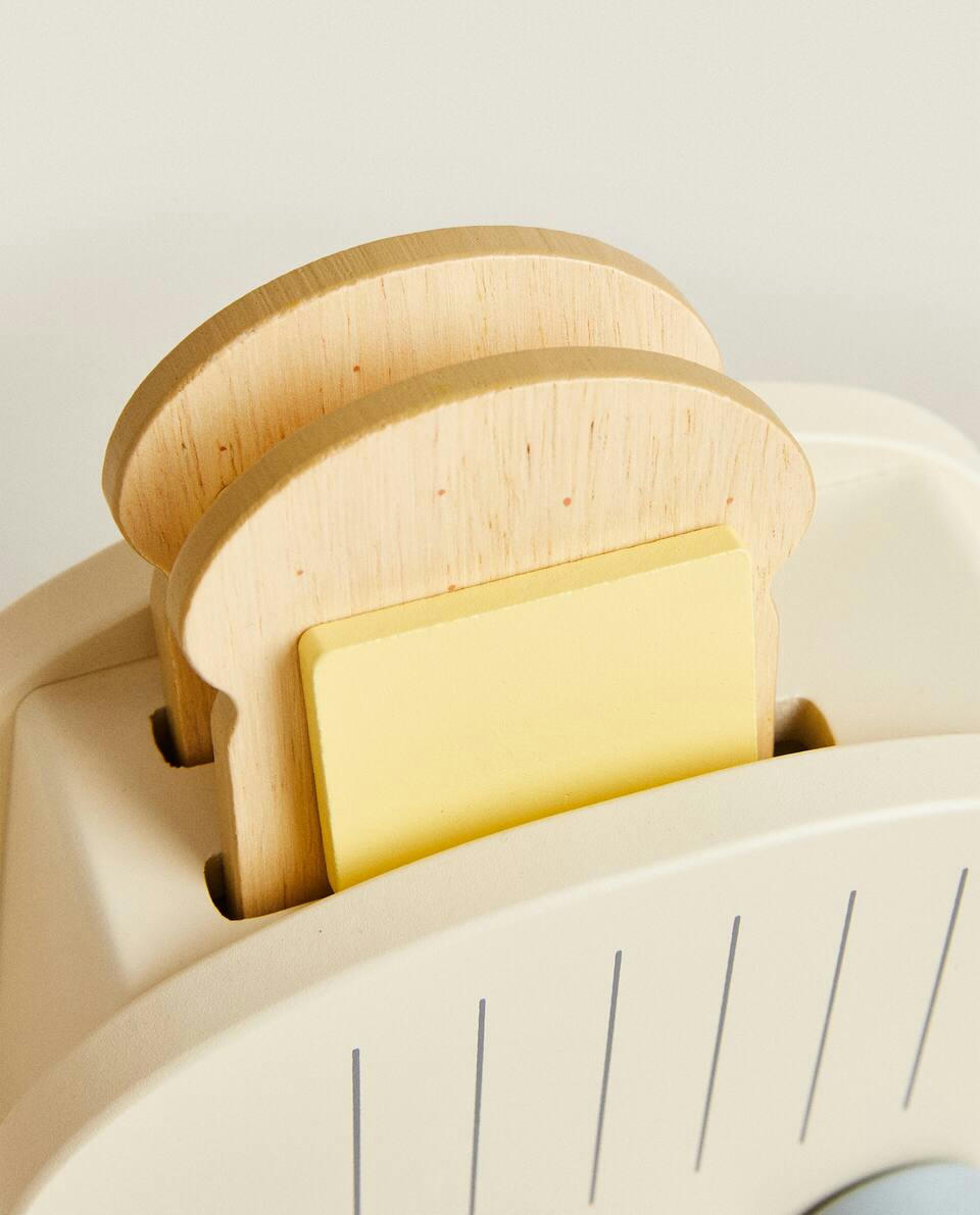 TOY TOASTER
