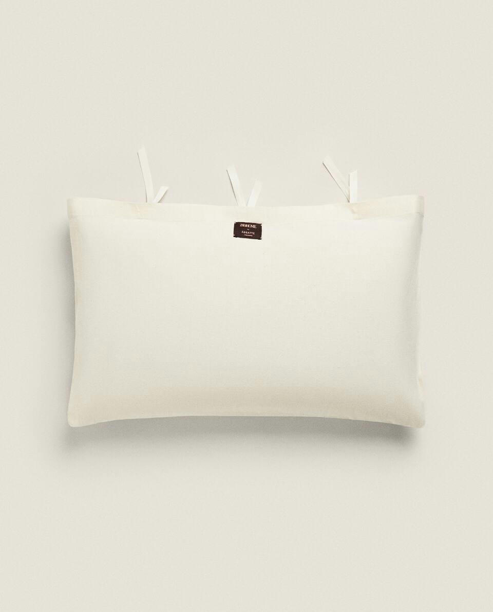 X áBBATTE MERINO WOOL AND SILK CUSHION