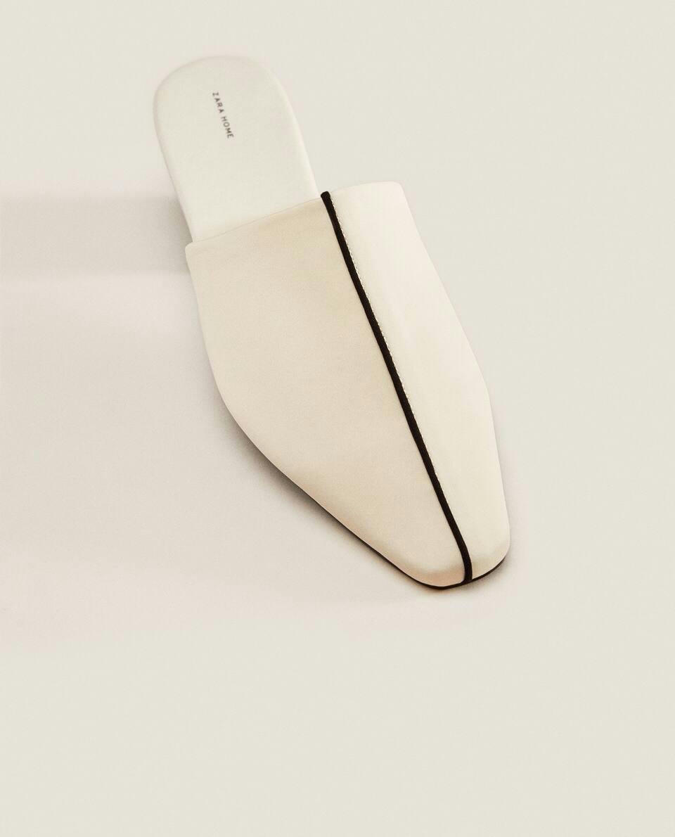MULE SLIPPERS WITH CONTRAST DETAIL