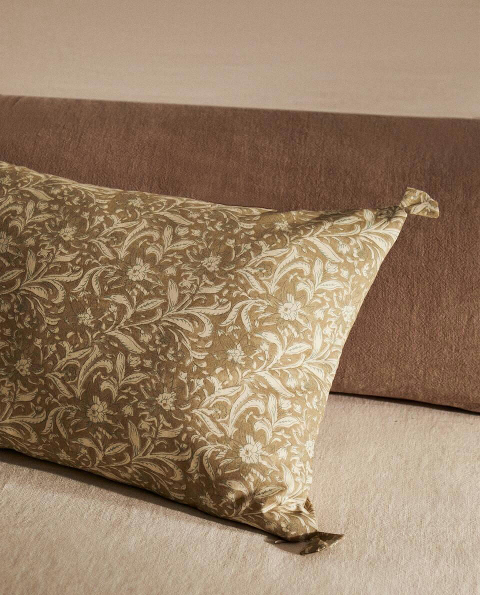 TASSEL CUSHION COVER