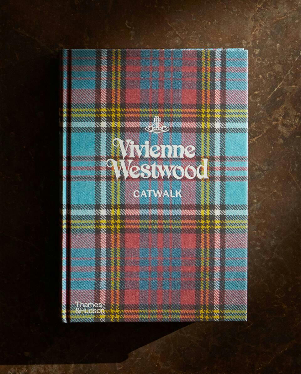 VIVIENNE WESTWOOD CATWALK