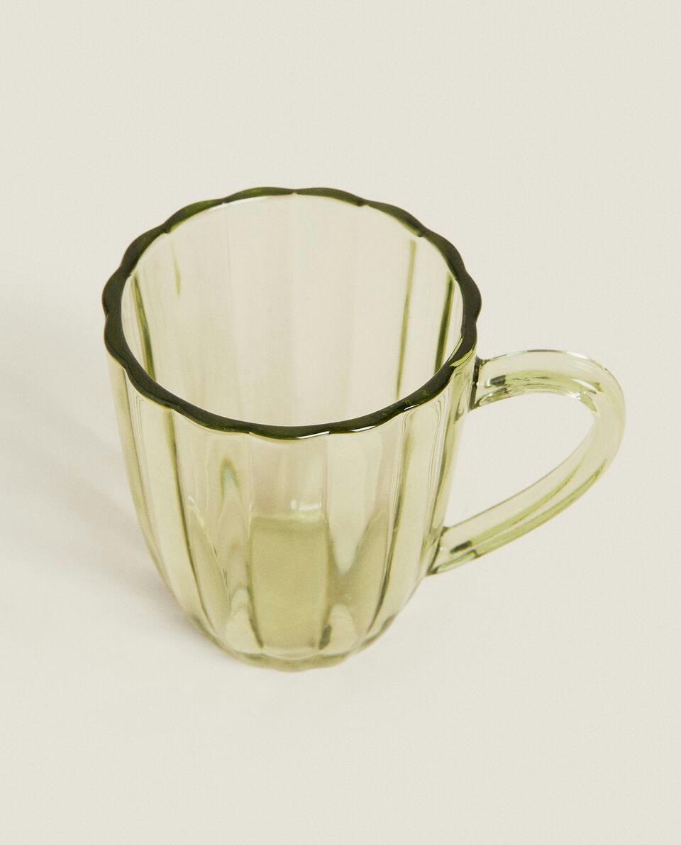 MUG WITH RAISED DESIGN