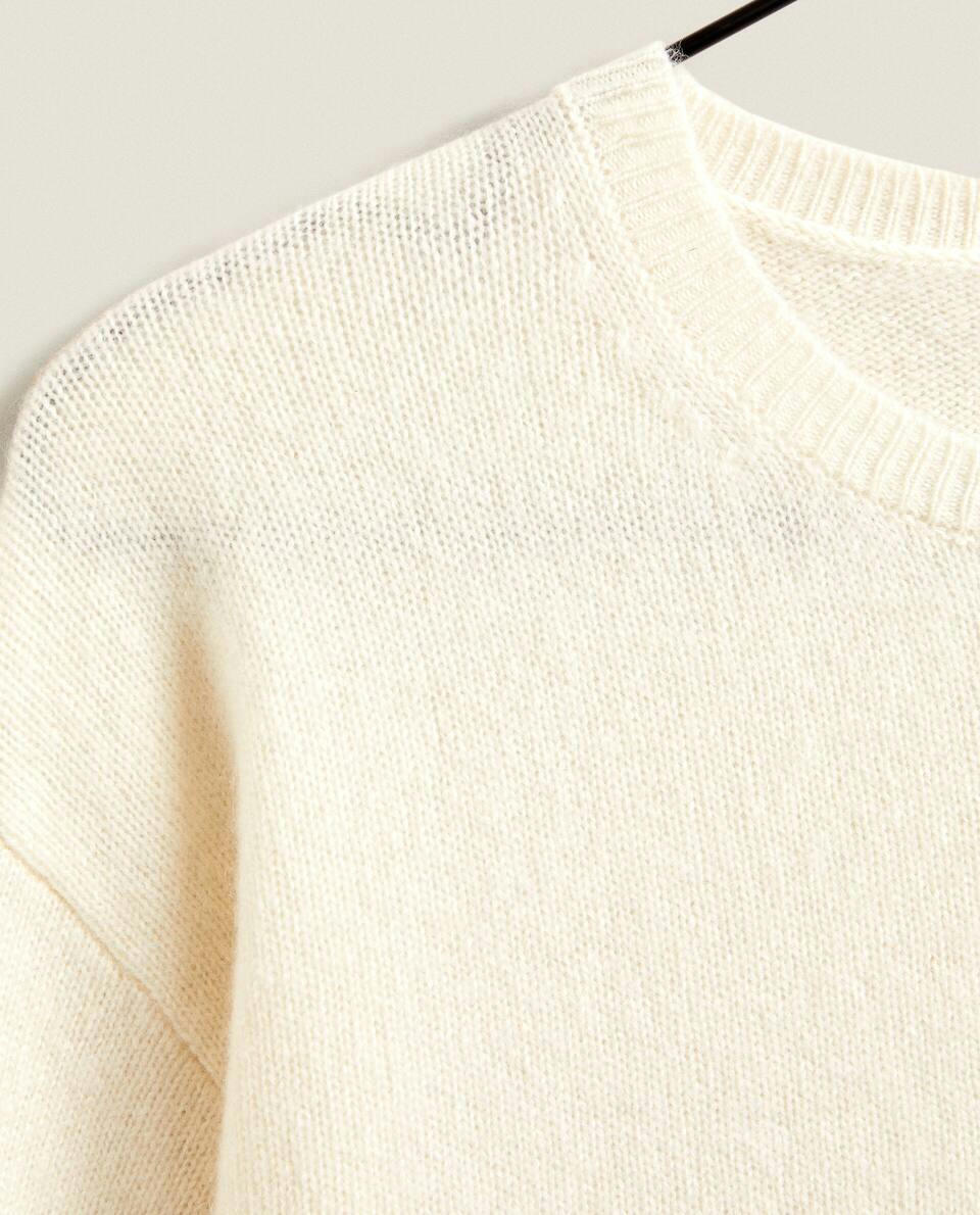 CASHMERE SWEATER