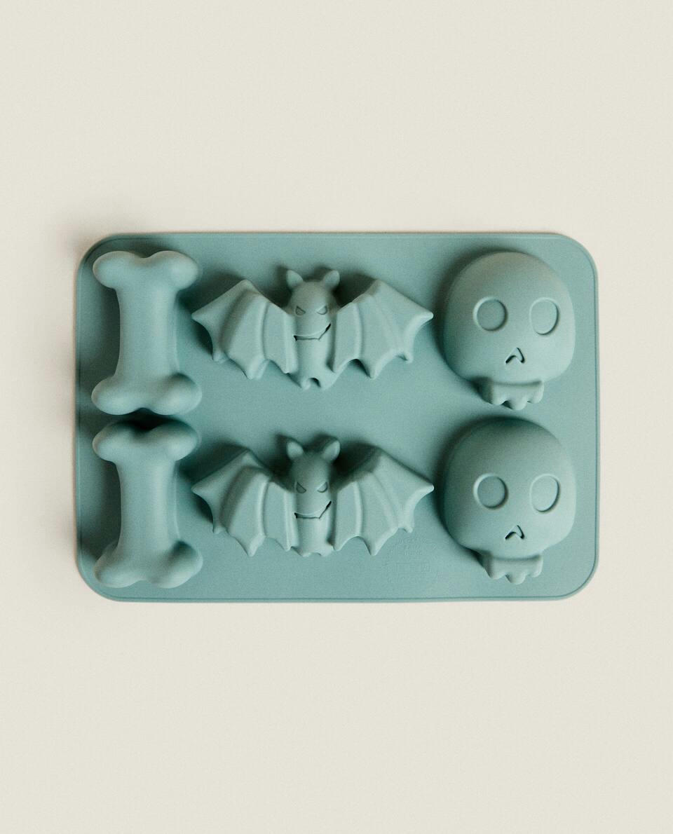 KIDS’ HALLOWEEN BAKING MOULD