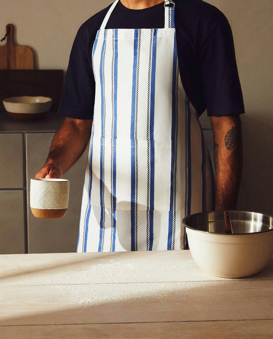 STRIPE DYED THREAD APRON