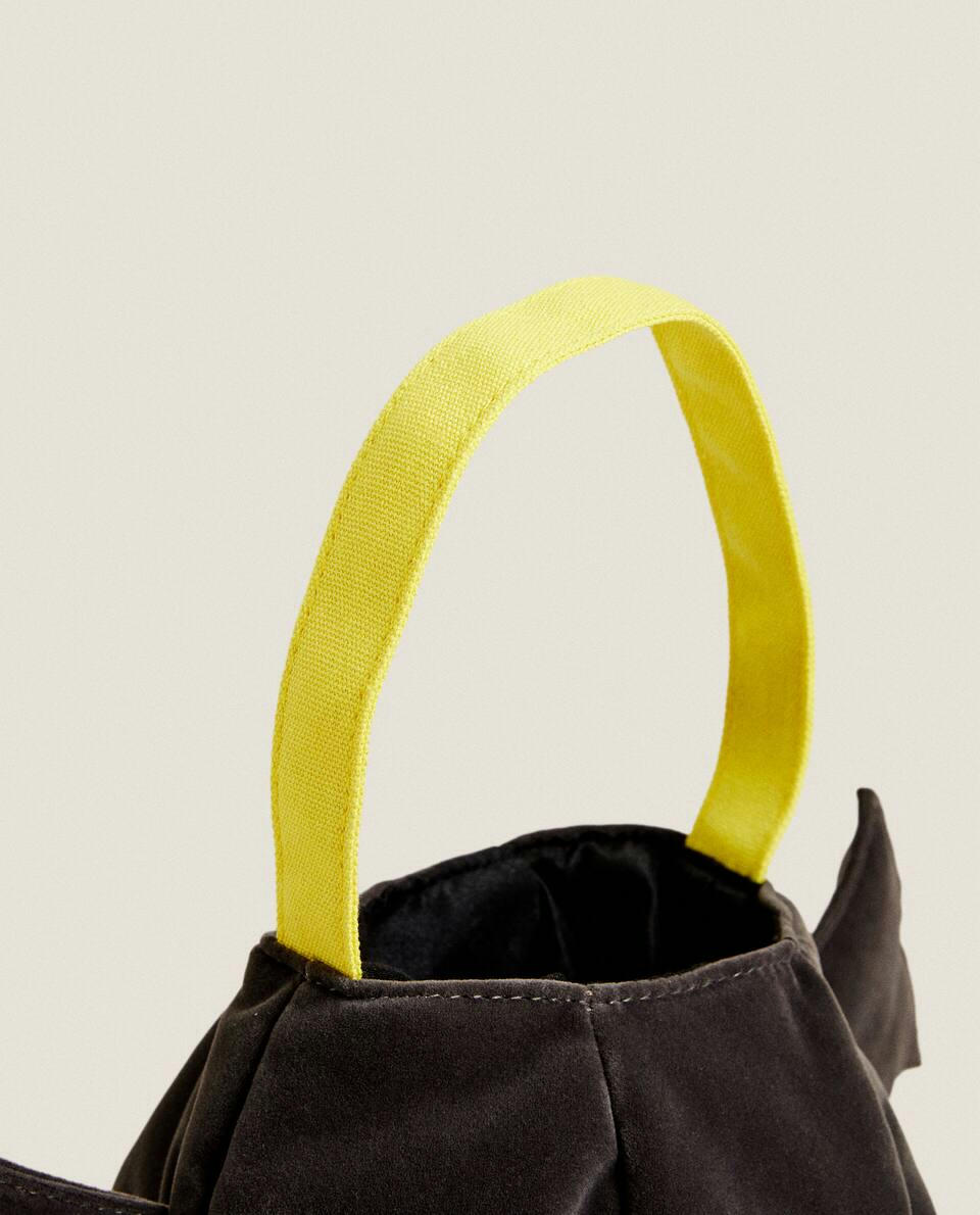 KIDS’ HALLOWEEN BAT CANDY BAG