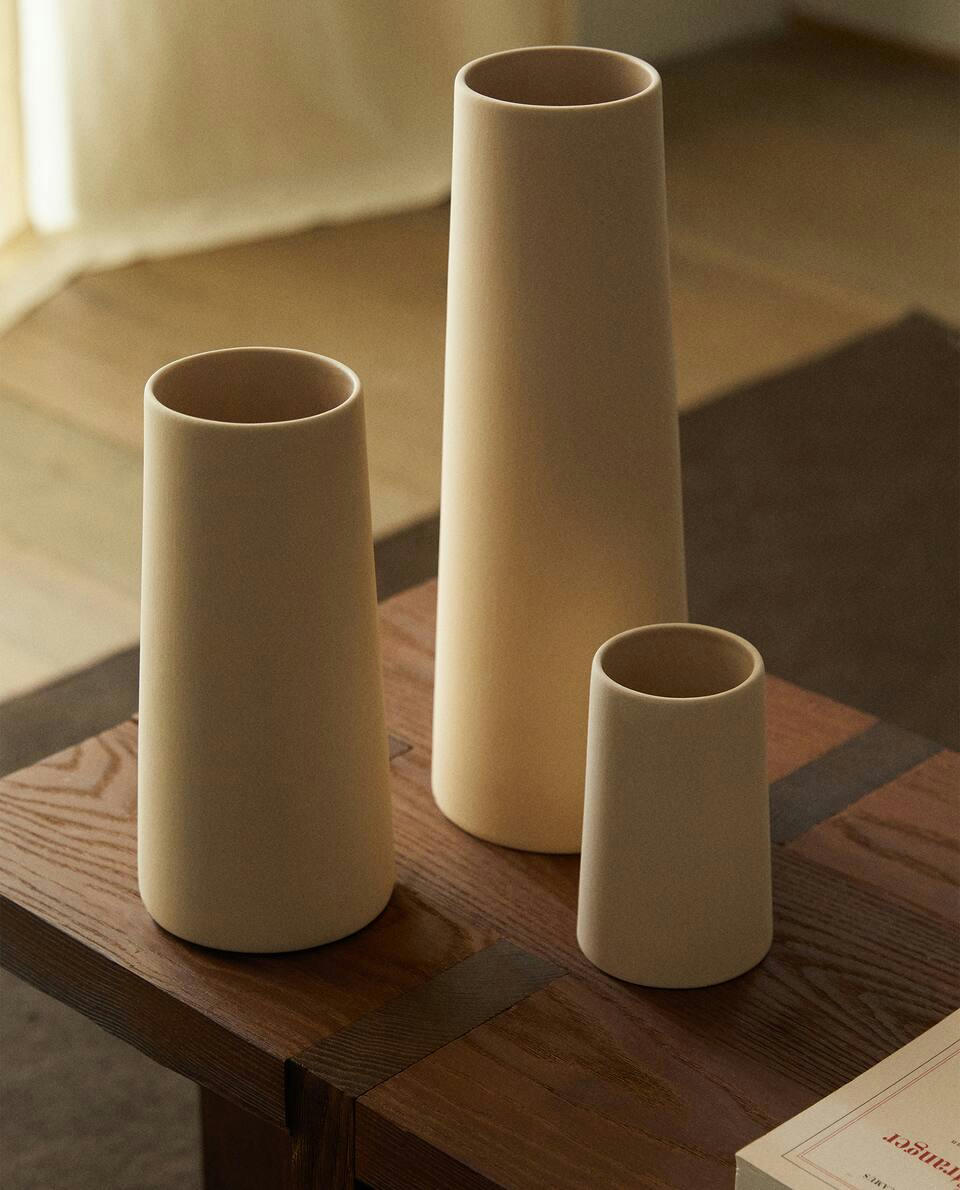 CERAMIC TUBE VASE