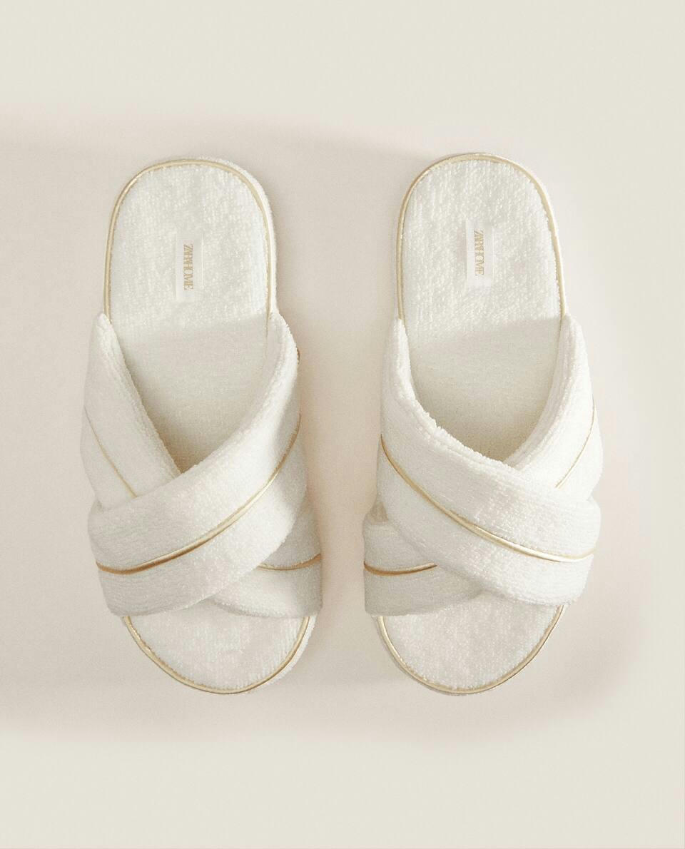 TOWELLING SLIPPERS WITH PIPING