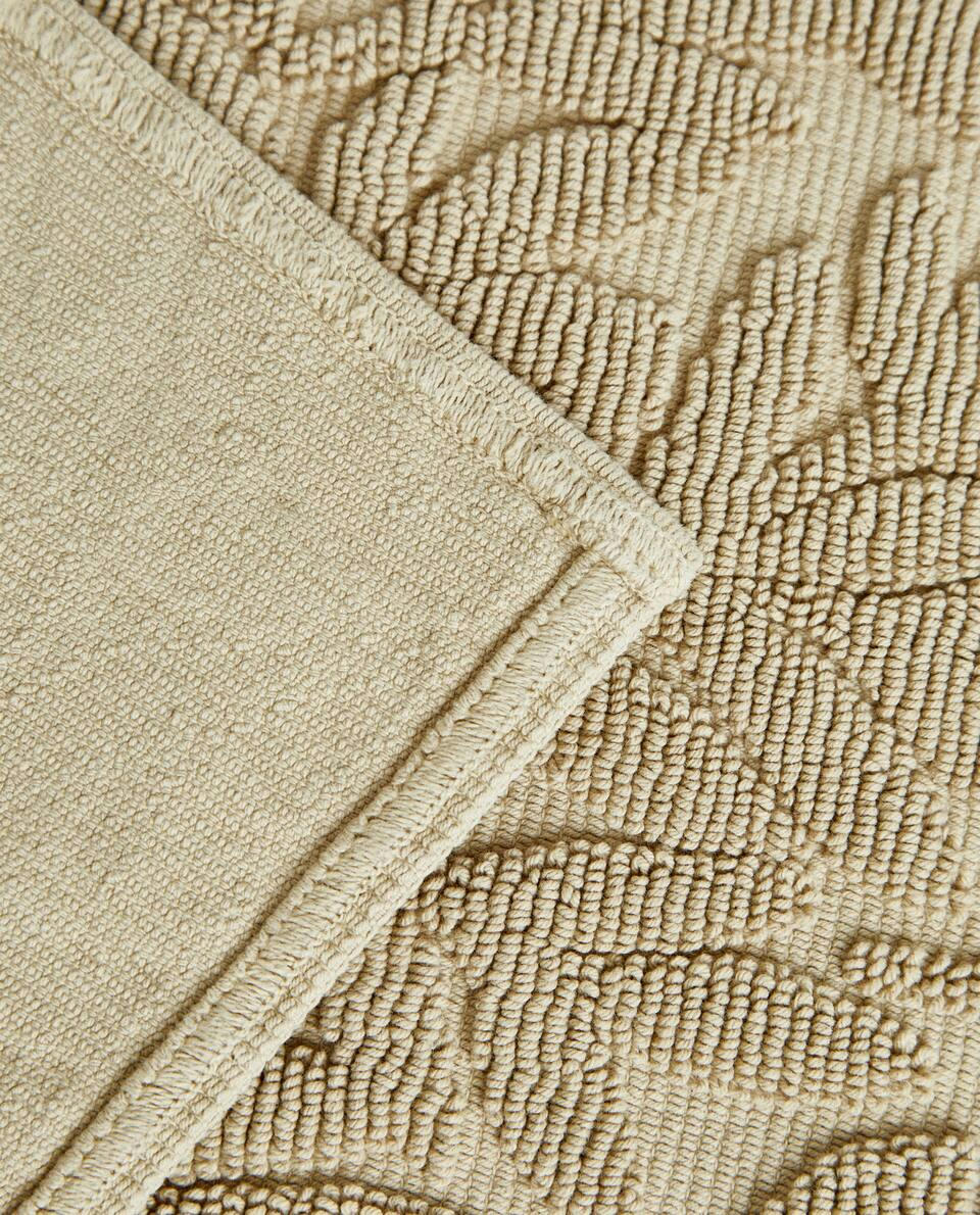 JACQUARD BATH MAT