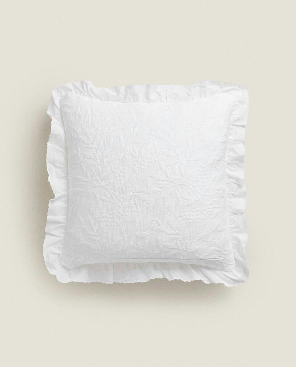 RUFFLE CUSHION COVER