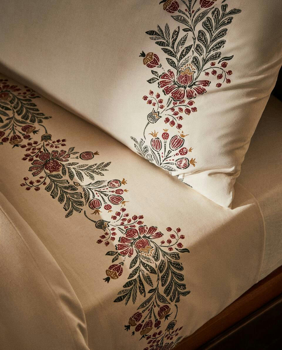 COTTON FLAT SHEET WITH CHRISTMAS BORDER