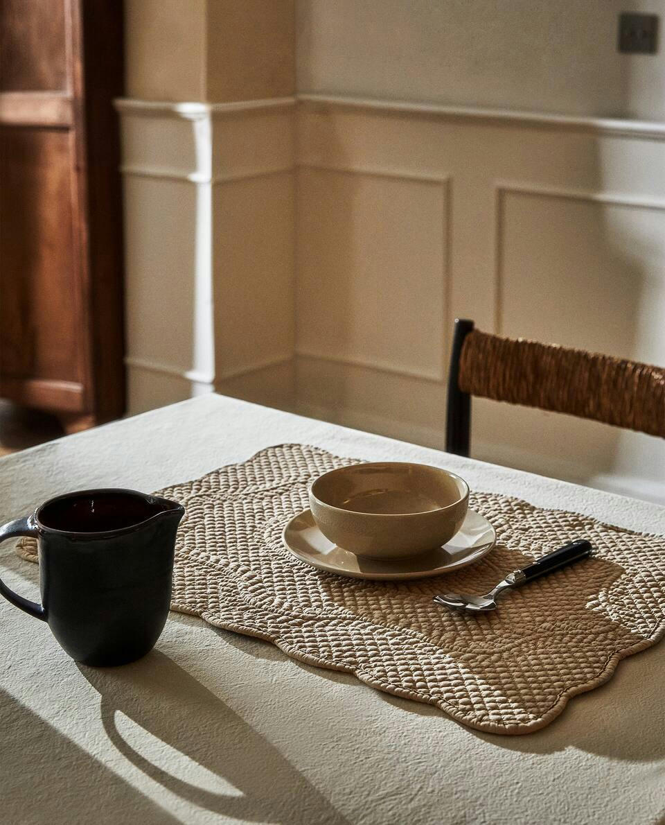XL QUILTED PLACEMAT