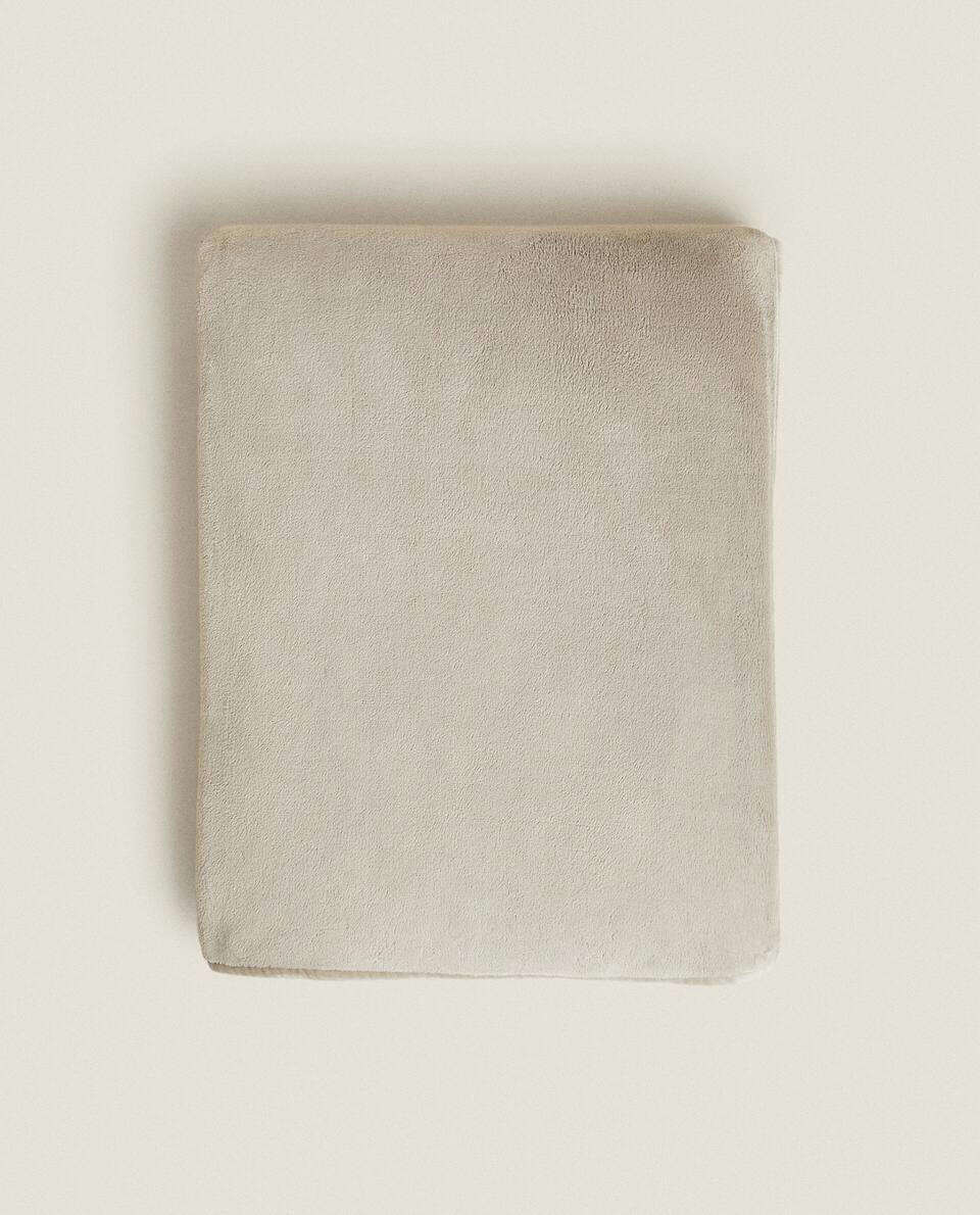 490 GSM SHORT FAUX FUR FLEECE BLANKET