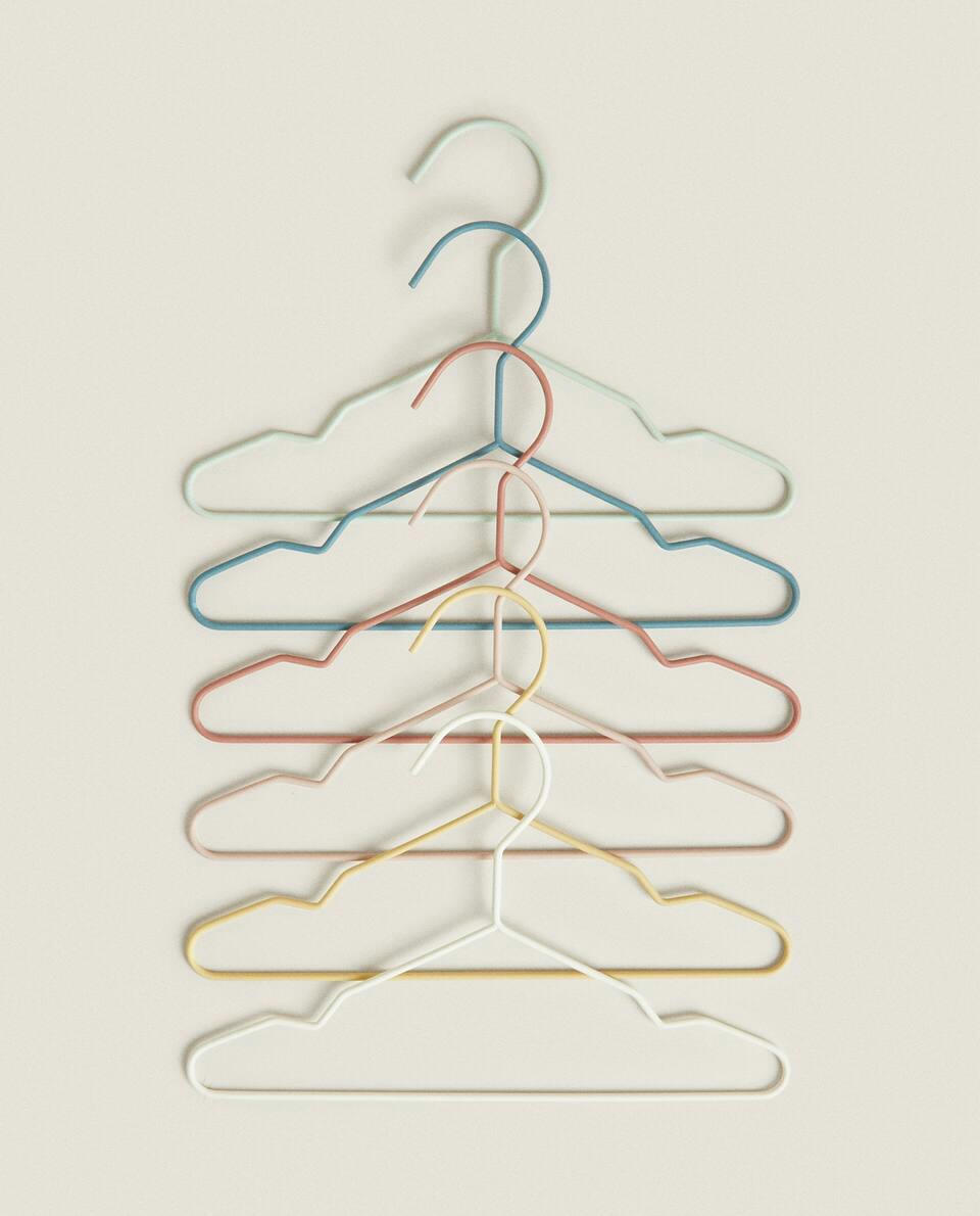 RUBBERISED BABY HANGER (PACK OF 6)