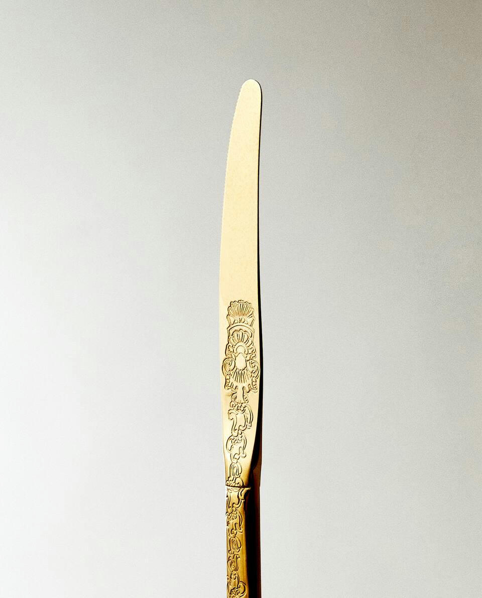 ENGRAVED GOLDEN KNIFE