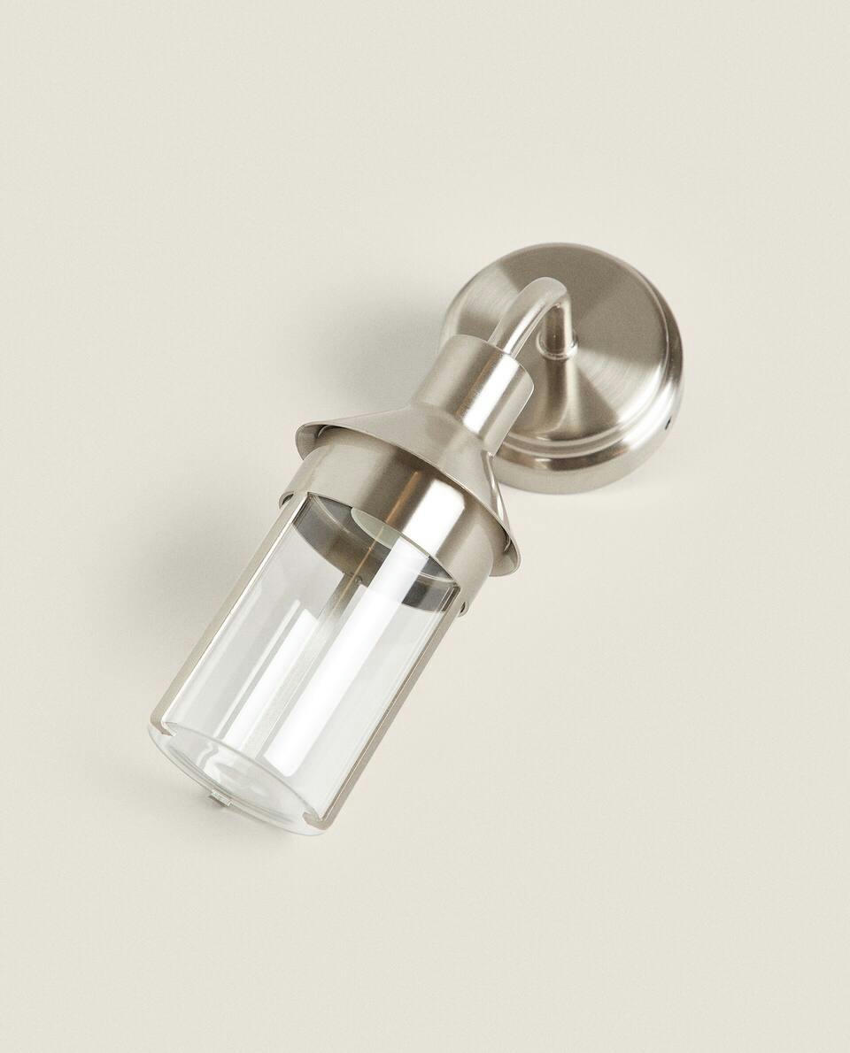 ALUMINIUM WALL APPLIQUé