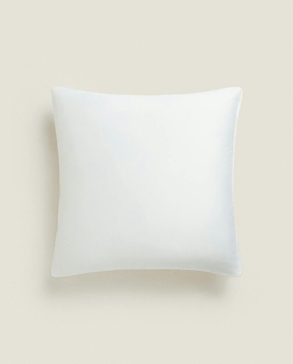 PLEATED CUSHION COVER