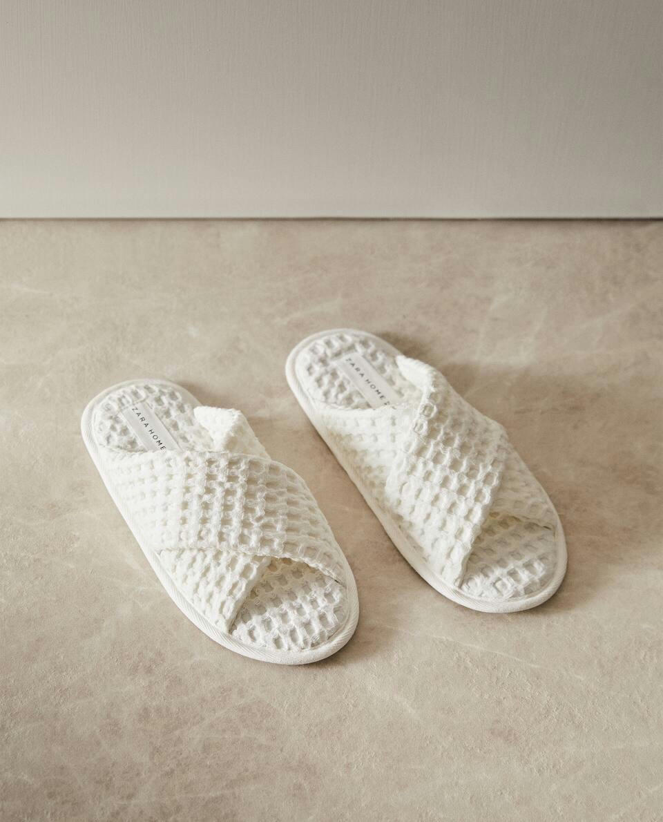 WAFFLE-KNIT CROSSOVER SLIPPERS