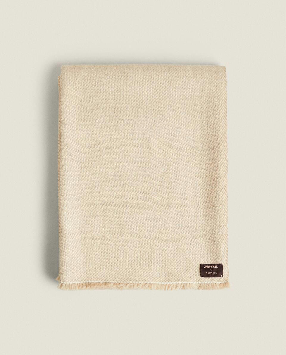 X áBBATTE ALPACA BLANKET