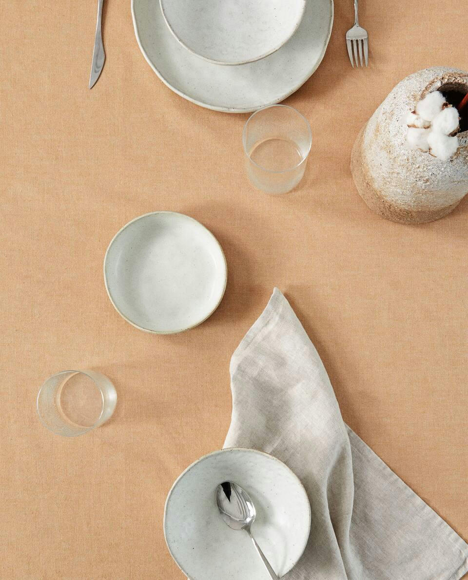 SCALLOPED TABLECLOTH