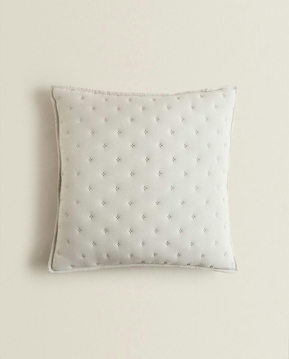 QUILTED DOTTED CUSHION COVER