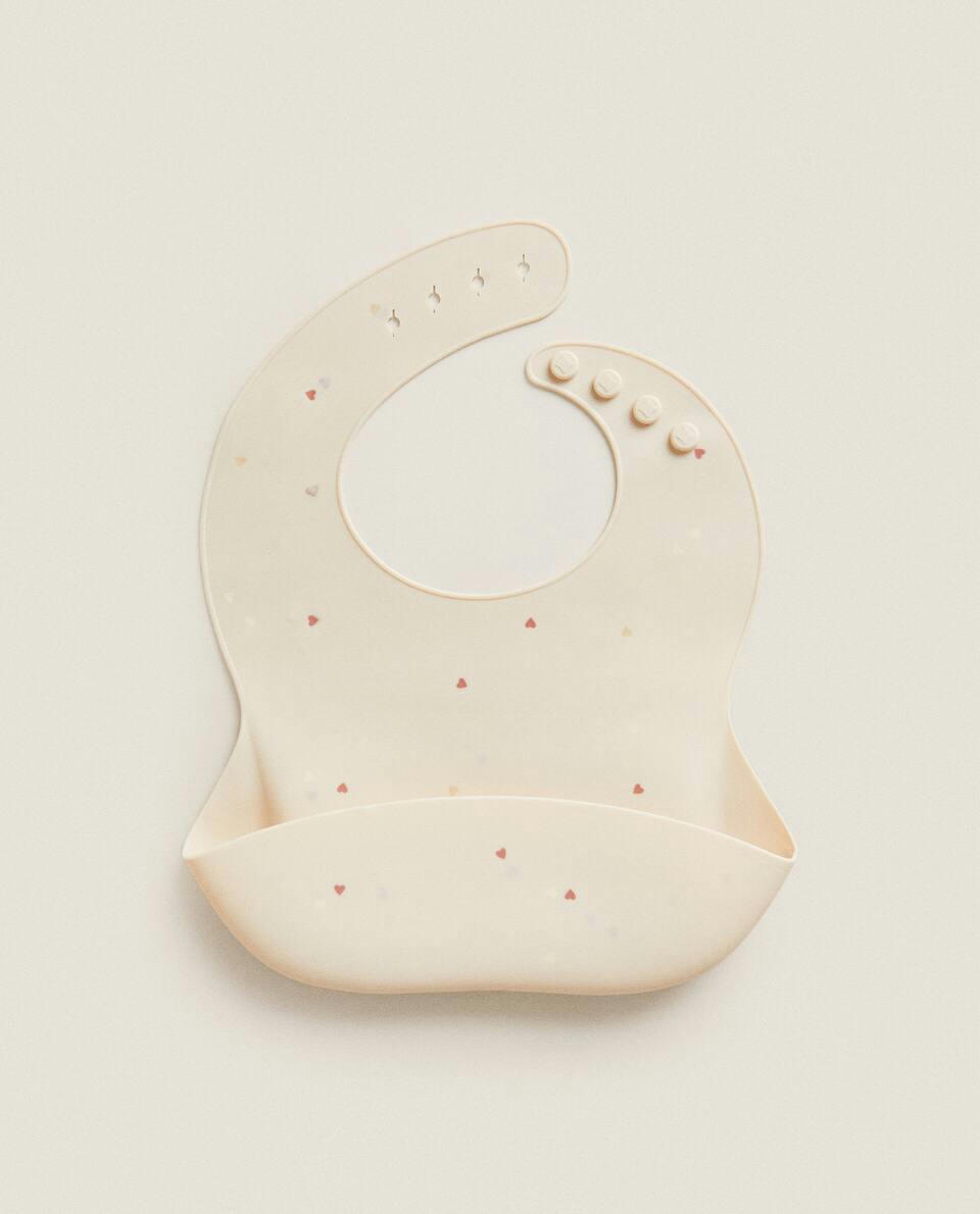 SILICONE HEART PRINT BIB