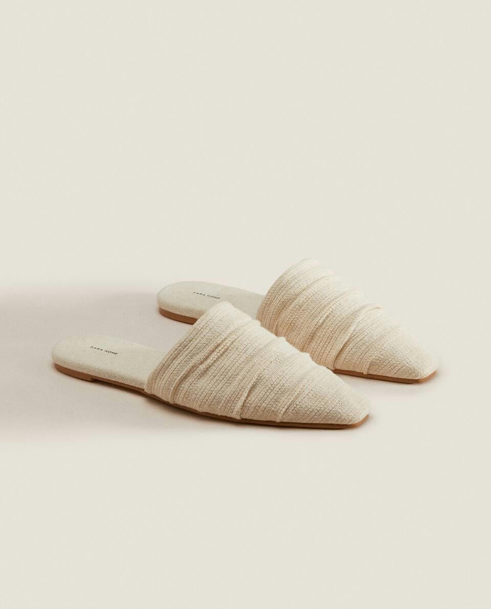 PLEATED MULES