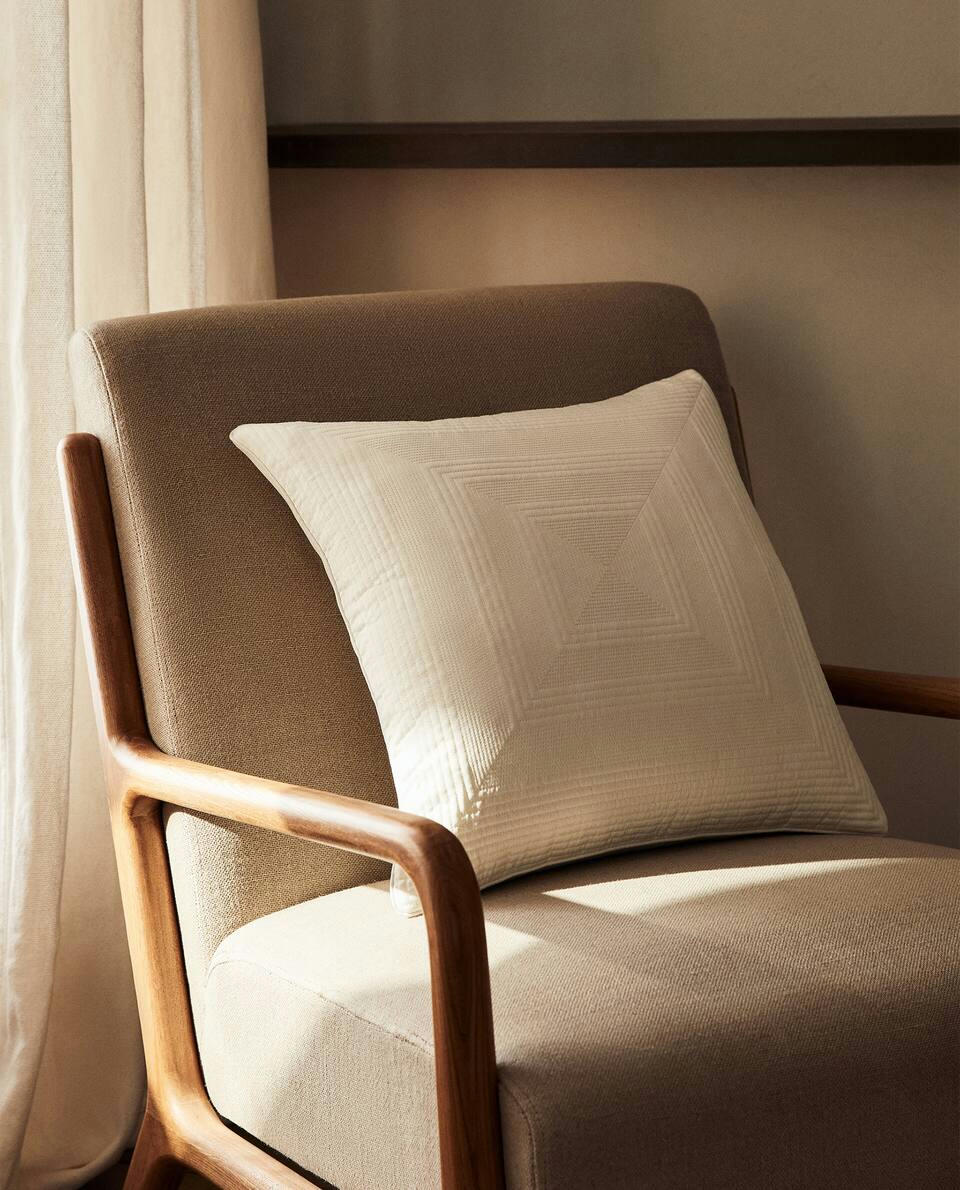 RAISED DESIGN CUSHION COVER