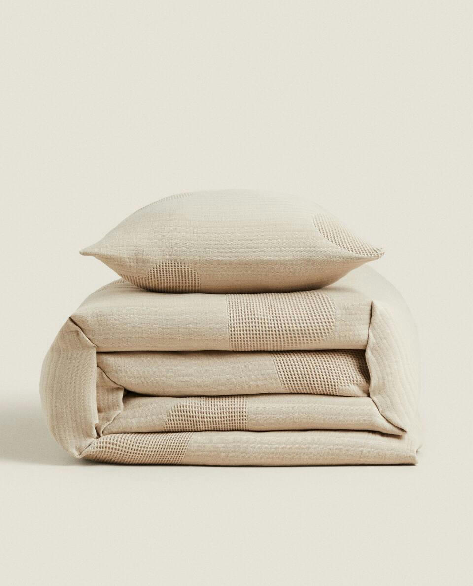 CLOUD PATTERN BEDSPREAD