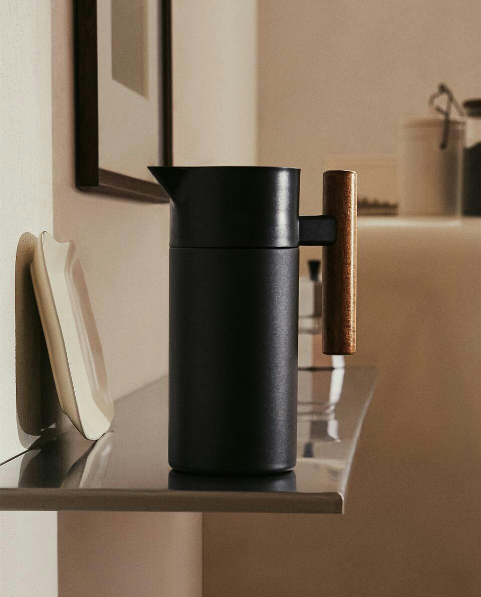 STAINLESS STEEL THERMOS JUG