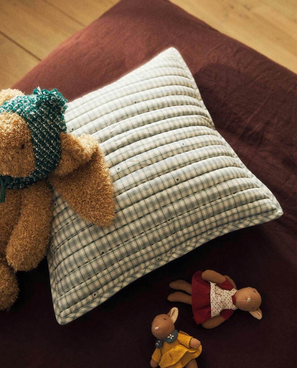 CHILDREN’S CHECKED CHRISTMAS CUSHION COVER