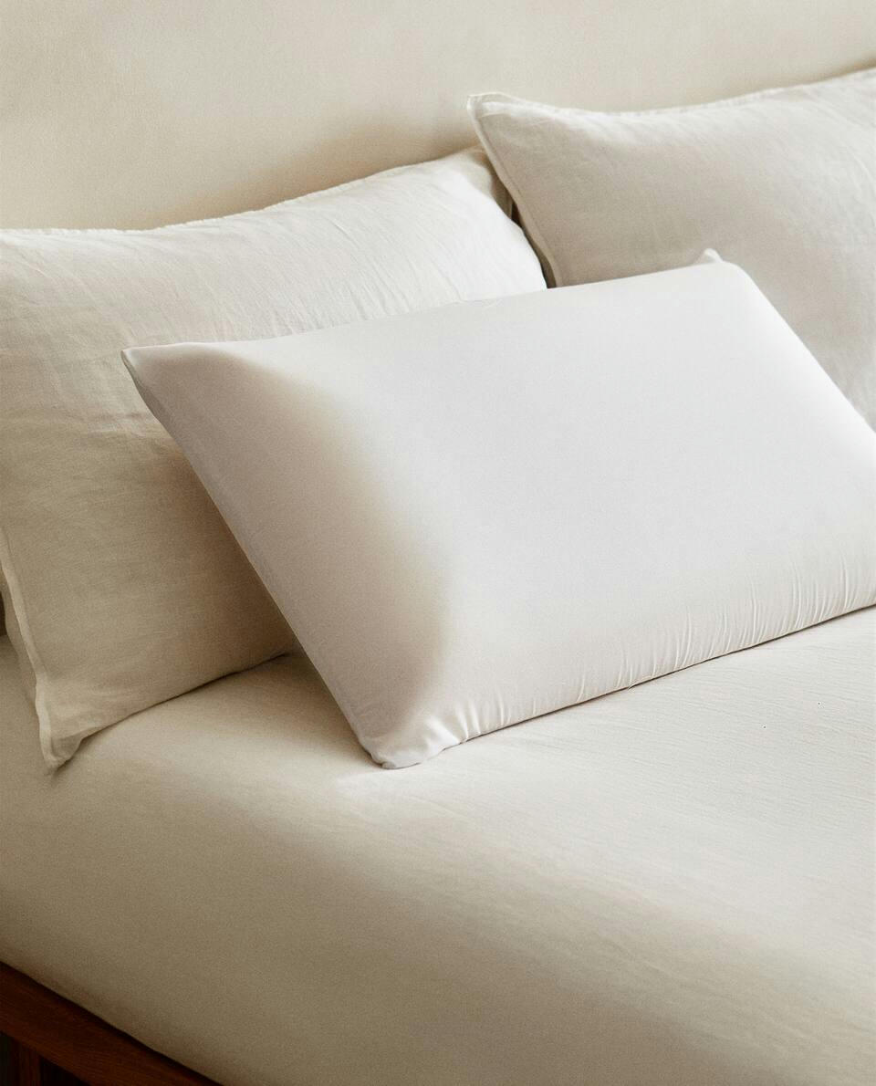 VISCOELASTIC BLOCK PILLOW