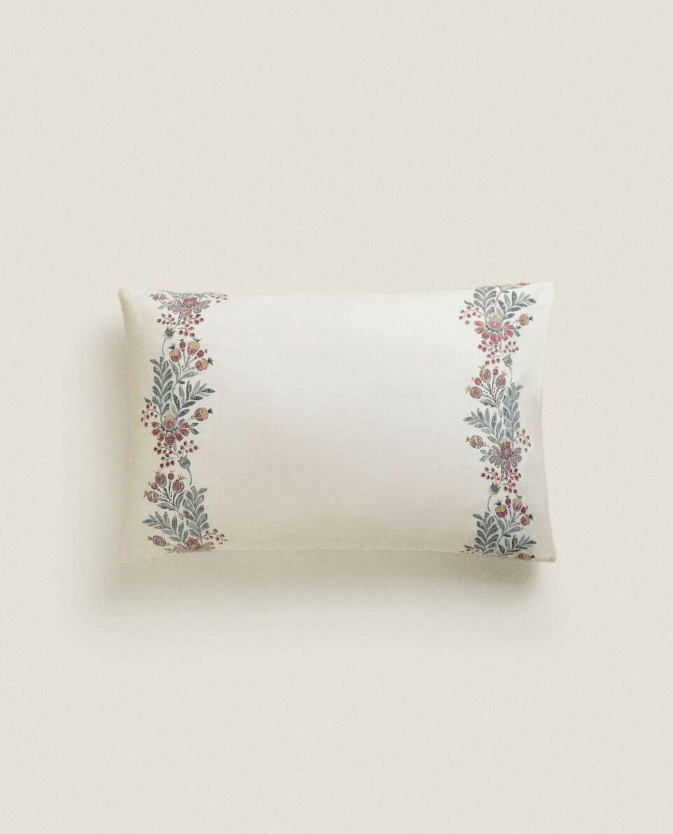 COTTON PILLOWCASE WITH CHRISTMAS BORDER