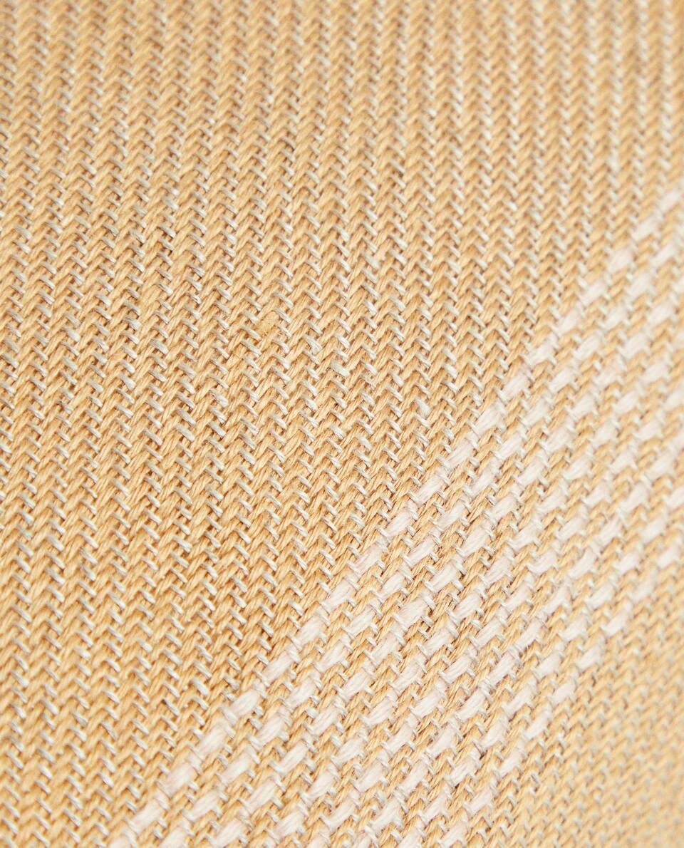 X áBBATTE ALPACA AND LINEN CUSHION WITH PIPING