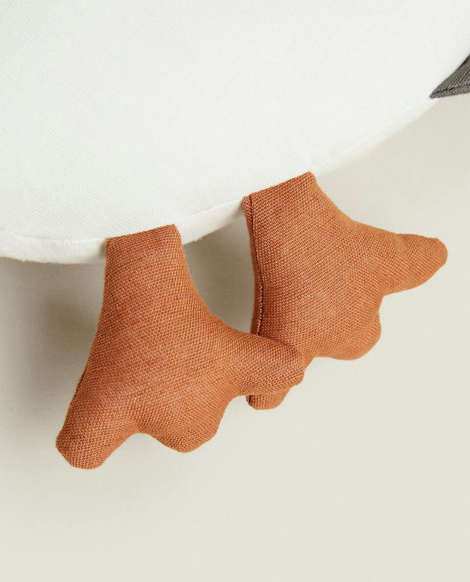 PUFFIN-SHAPED CUSHION