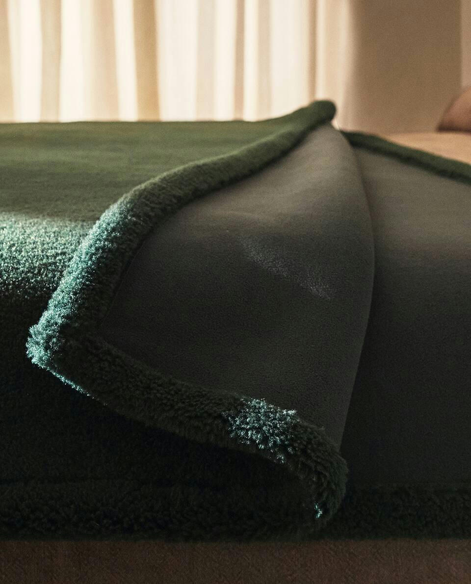 FAUX SHEARLING CHRISTMAS BLANKET