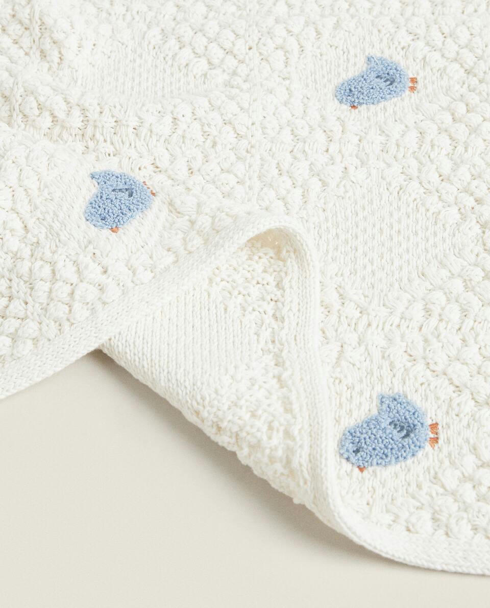 FLORAL CROCHET BLANKET