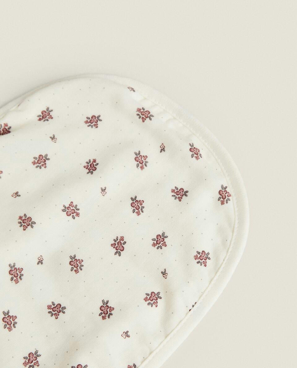 CHILDREN’S FLORAL PRINT SHOULDER BIB