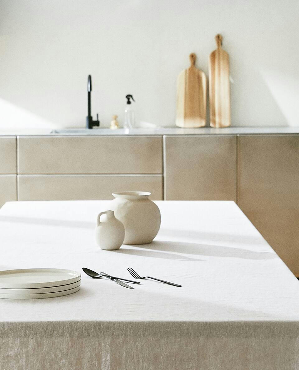 WASHED LINEN TABLECLOTH