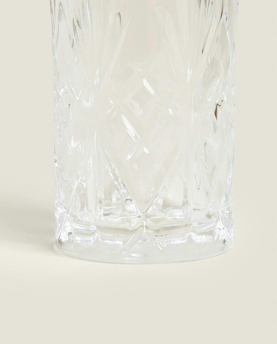 TALL GLASS WITH RAISED DESIGN
