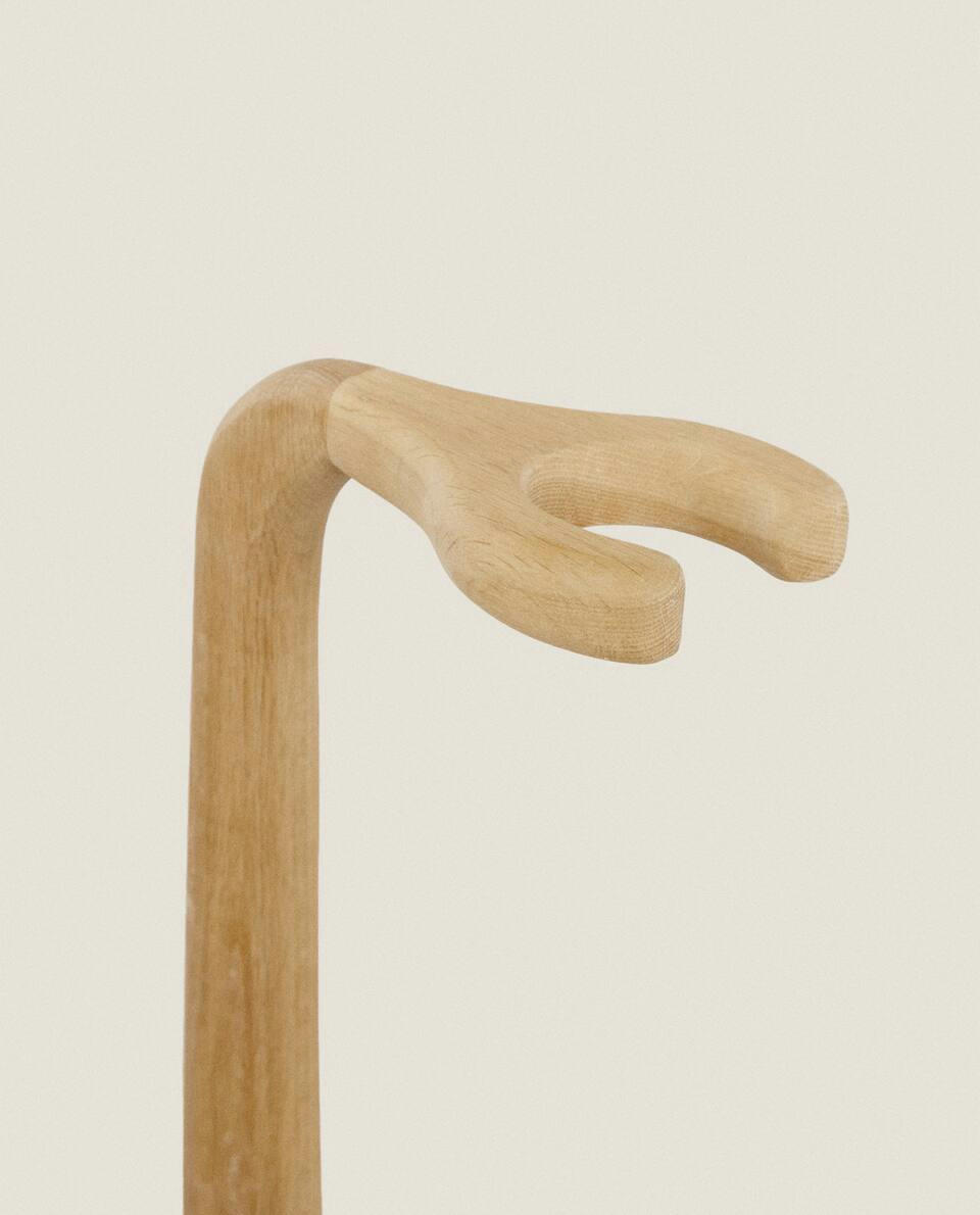 LARGE OAK GUITAR STAND (1 M)