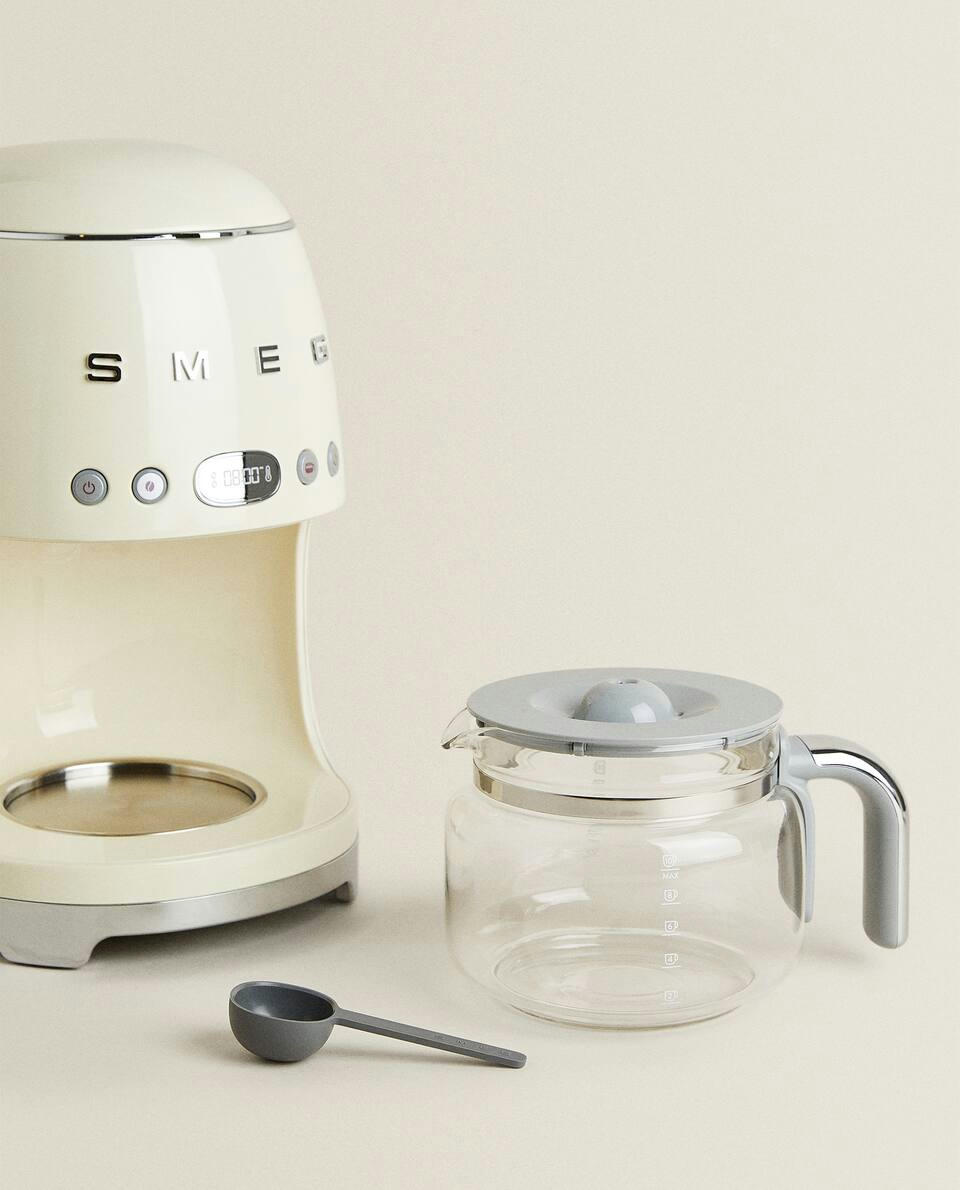 SMEG PROGRAMMABLE DRIP COFFEE MACHINE